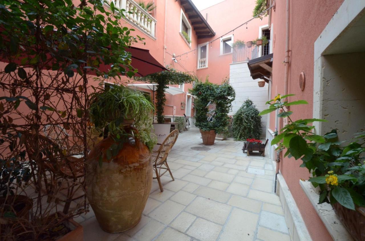 B&B Corte Dei Figuli San Pietro in Lama Экстерьер фото